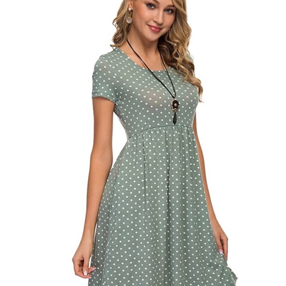 Dresses & Skirts - Green/cream polka dot short sleeve flare mid dress